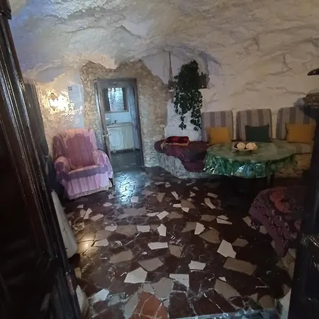 Casa Cueva 